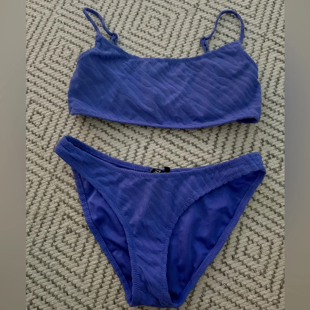 Triangl Mica Ladu Bikini Size Small++ Top and Size Small Bottoms - Picture 2 of 3